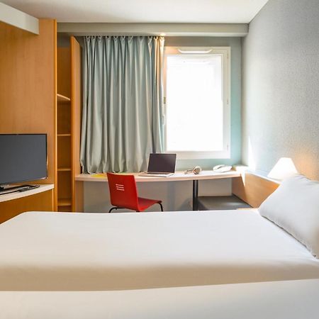 Ibis Saint Rambert D'Albon Saint-Rambert-dʼAlbon Exterior foto